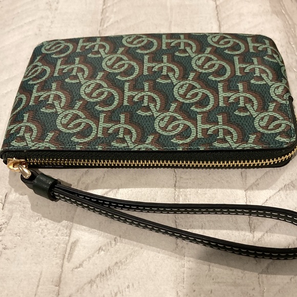 Coach wristlet - Picture 3 of 7